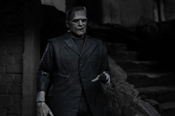 Universal Monsters Actionfigur Ultimate Frankenstein's Monster (Black & White)