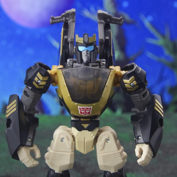 Transformers Generations LEGACY Evolution Deluxe Animated Universe Prowl