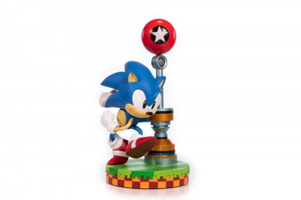 Sonic the Hedgehog Statue Sonic