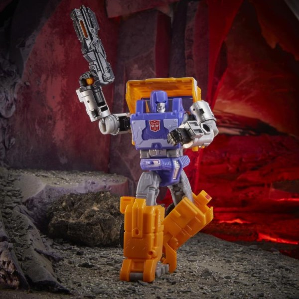 Transformers Generations War For Cybertron KINGDOM Deluxe Huffer