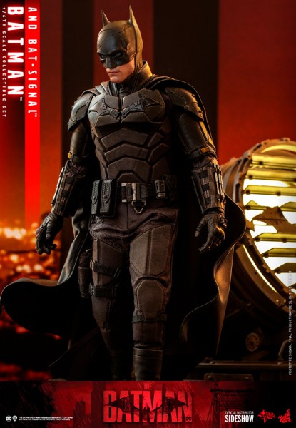 The Batman Movie Masterpiece Action Figure 1/6 Batman & Bat-Signal (Collectible Set)