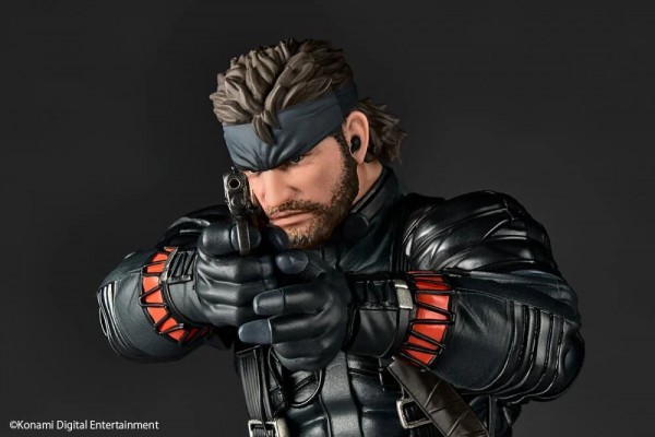 Revoltech A.Y. Metal Gear Solid Delta Naked Snake Sneaking Suit Ver. Actionfigur
