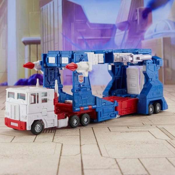 The Transformers: The Movie Generations Studio Series Commander Class Action Figure 86-21 Ultra Magnus 24 cm