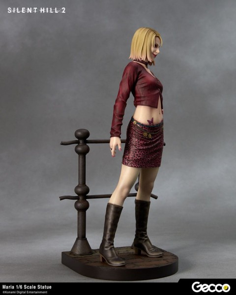 Silent Hill 2 Statue 1:6 Maria 29 cm