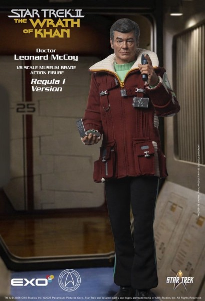 Star Trek II: Der Zorn des Khan Actionfigur 1/6 Dr. Leonard McCoy Regula I Version 30 cm