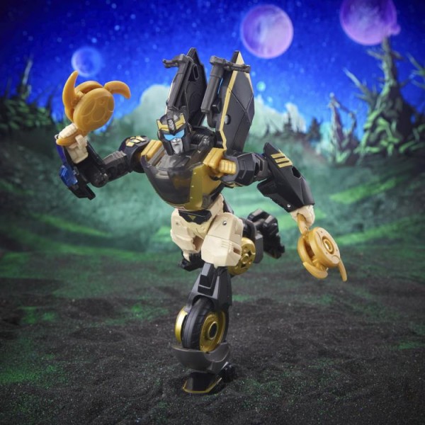 Transformers Generations LEGACY Evolution Deluxe Animated Universe Prowl