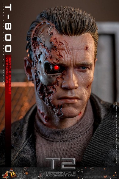 Terminator 2 Movie Masterpiece Actionfigur 1/6 T-800 Battle Damaged Version 2.0 32 cm