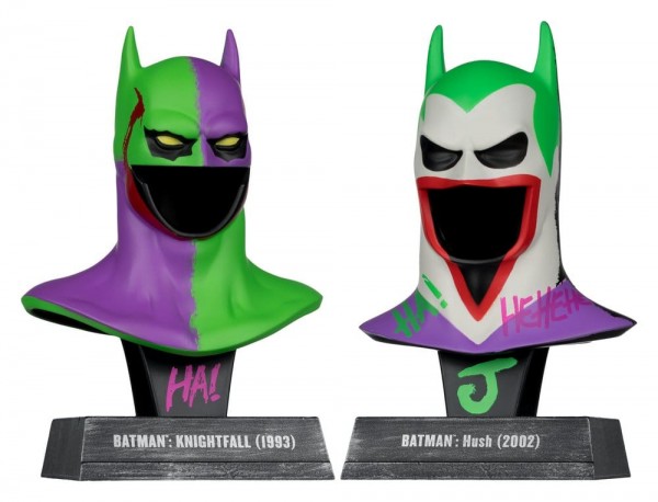 Batman DC Direct Mini Replica 1/3 2-pack Batman Cowls Hush &amp; Knightfall (Jokerized) (Gold Label) 18 cm