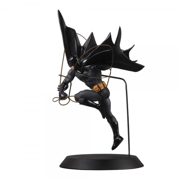 DC Direct Resin Statue DC Designer Series Batman (by Dan Mora) 40 cm