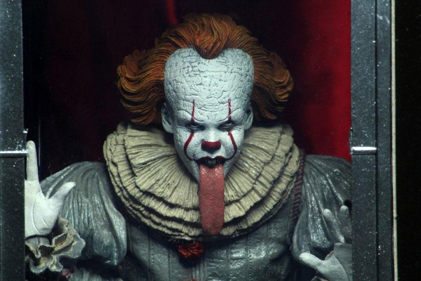 Stephen King's It Chapter 2 Ultimate Action Figure Pennywise