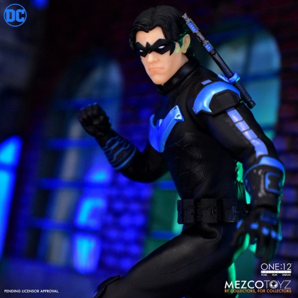 DC Comics Actionfigur 1/12 Nightwing 17 cm