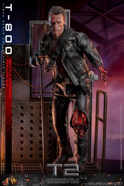 Terminator 2 Movie Masterpiece Action Figure 1/6 T-800 Battle Damaged Version 2.0 32 cm