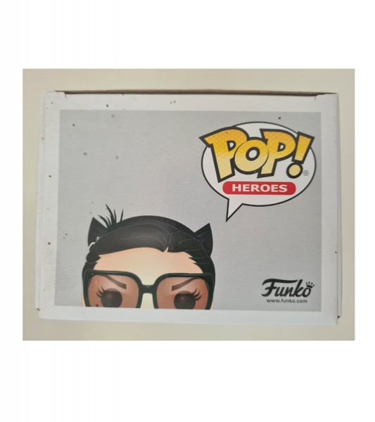 B-Ware DC Bombshells Funko Pop! Vinylfigur Catwoman (Sepia) 225 Exclusive - schmutzige Verpackung