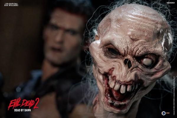 The Evil Dead II Action Figure 1/6 Ash Williams 31 cm