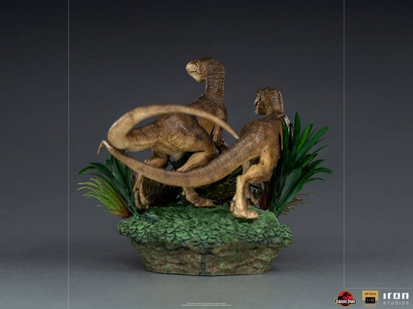 Jurassic Park Art Scale Statue 1/10 Just The Two Raptors (Deluxe)