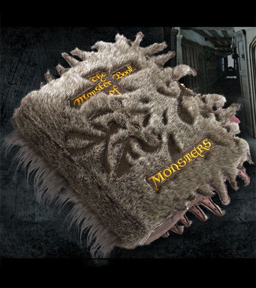 Harry Potter Collectors Plush The Monster Book of Monsters 31 x 36 cm