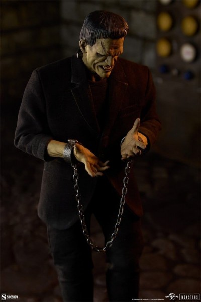 Universal Monsters Action Figure 1/6 Frankenstein (Deluxe Plus Edition) 33 cm