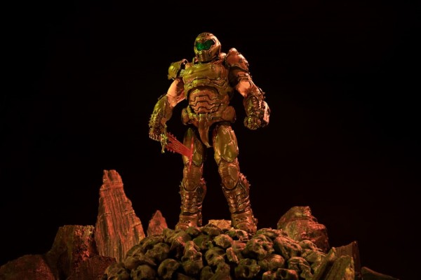 Doom Actionfigur 1:6 Doomslayer heo exclusive 30 cm