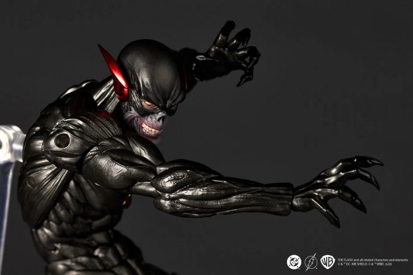 Revoltech Amazing Yamaguchi DC Comics Black Flash Actionfigur