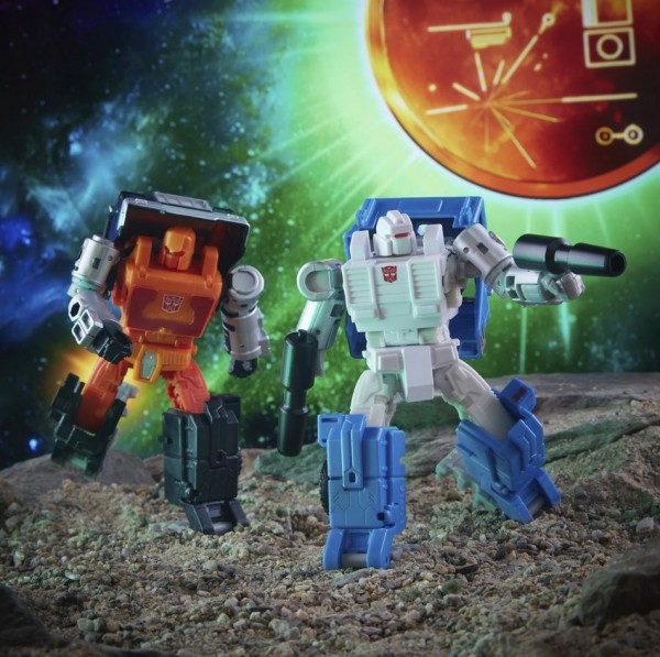 Transformers Generations War For Cybertron Golden Disk Collection Chapter 1 Road Ranger & Puffer (2-Pack) Exclusive