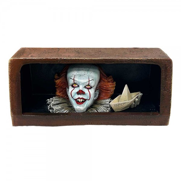ES: Pennywise Drain Statue mit LED