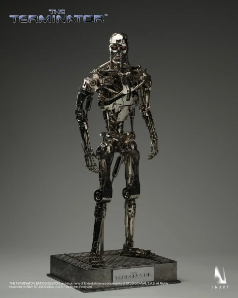 The Terminator T-800 Endoskeleton 1/6 Collectible Figure