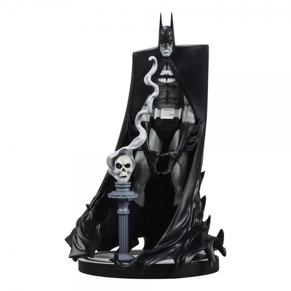 DC Direct Resin Statue 1:10 Batman Black &amp; White by Bill Sienkiewicz 20 cm