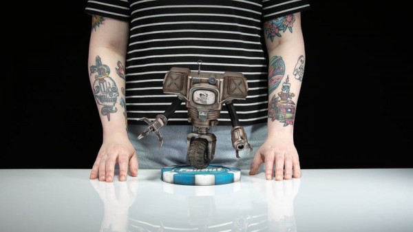 Fallout (Amazon) PVC Figur Victor the Securitron 25 cm
