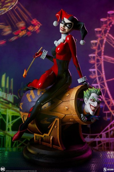 DC Comics Diorama Harley Quinn and The Joker 35 cm
