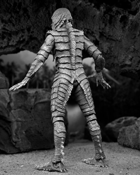 Universal Monsters Action Figure Ultimate Creature from the Black Lagoon (B&W) 18 cm