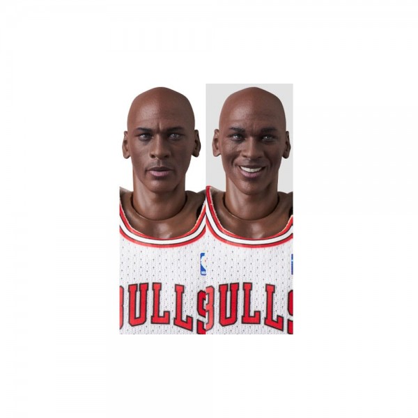 NBA MAFEX Action Figure Michael Jordan - Chicago Bulls HOME 17 cm