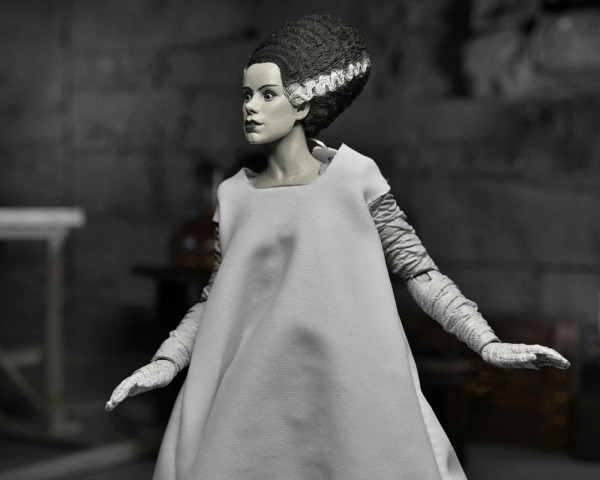 Universal Monsters Action Figure Ultimate Bride of Frankenstein (Black & White) 